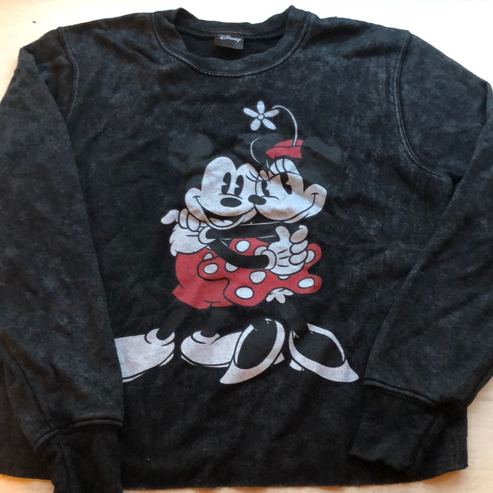 Disney Mickey & Minnie Mouse Light Sweater in XS